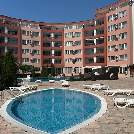 Amartman Primo U - Elenite Apartament