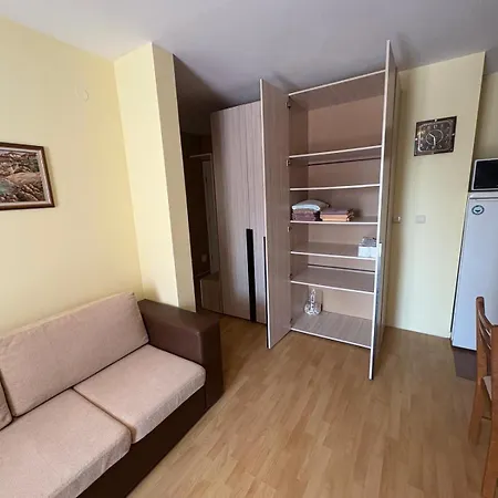 Amartman Primo U - Elenite Apartament *